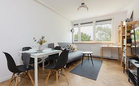 Metro Slodowiec Retro Apartment By Renters